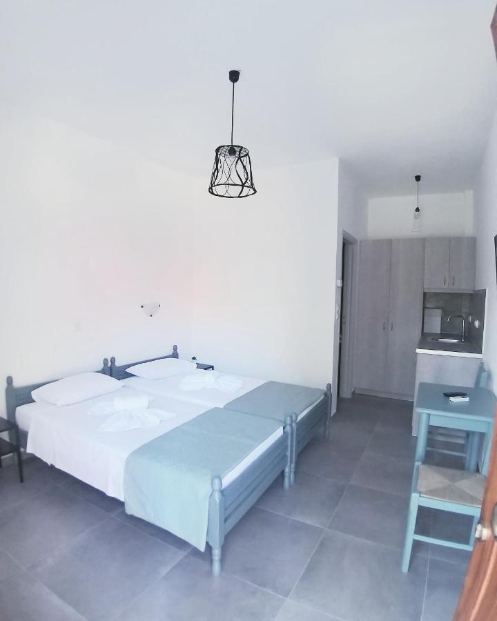 Mavrikou Helen Apartments Skyros Exterior photo