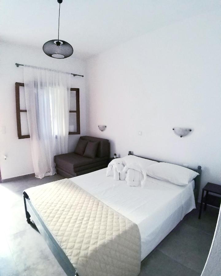 Mavrikou Helen Apartments Skyros Exterior photo