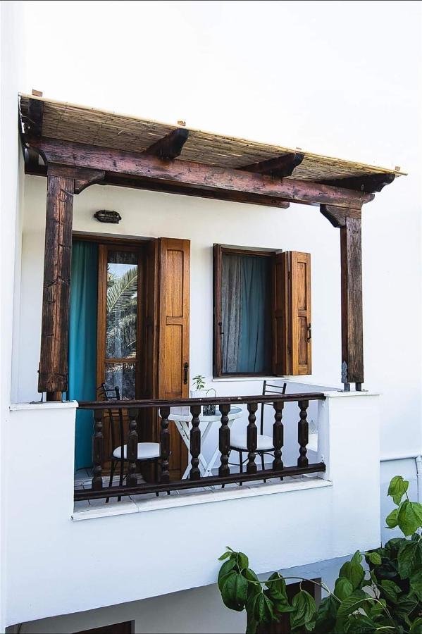 Mavrikou Helen Apartments Skyros Exterior photo