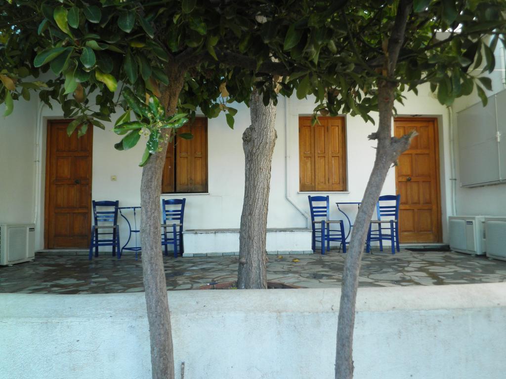 Mavrikou Helen Apartments Skyros Room photo